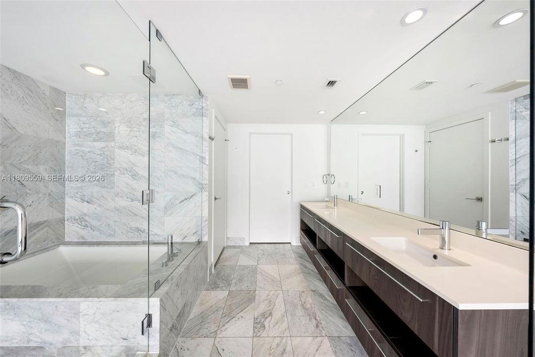 En Venta: $1,550,000 (3 camas, 3 baños, 1526 Pies cuadrados)