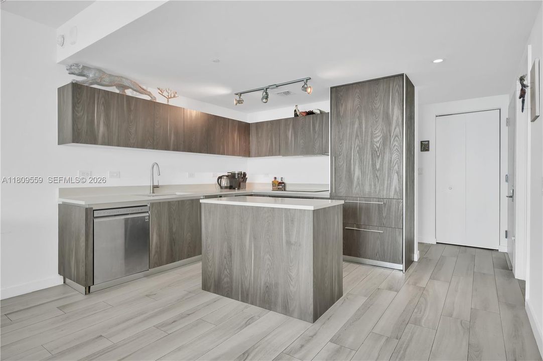 En Venta: $1,550,000 (3 camas, 3 baños, 1526 Pies cuadrados)