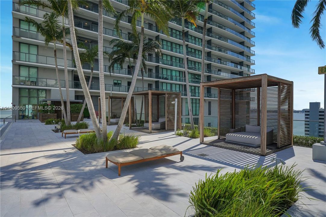 En Venta: $1,550,000 (3 camas, 3 baños, 1526 Pies cuadrados)