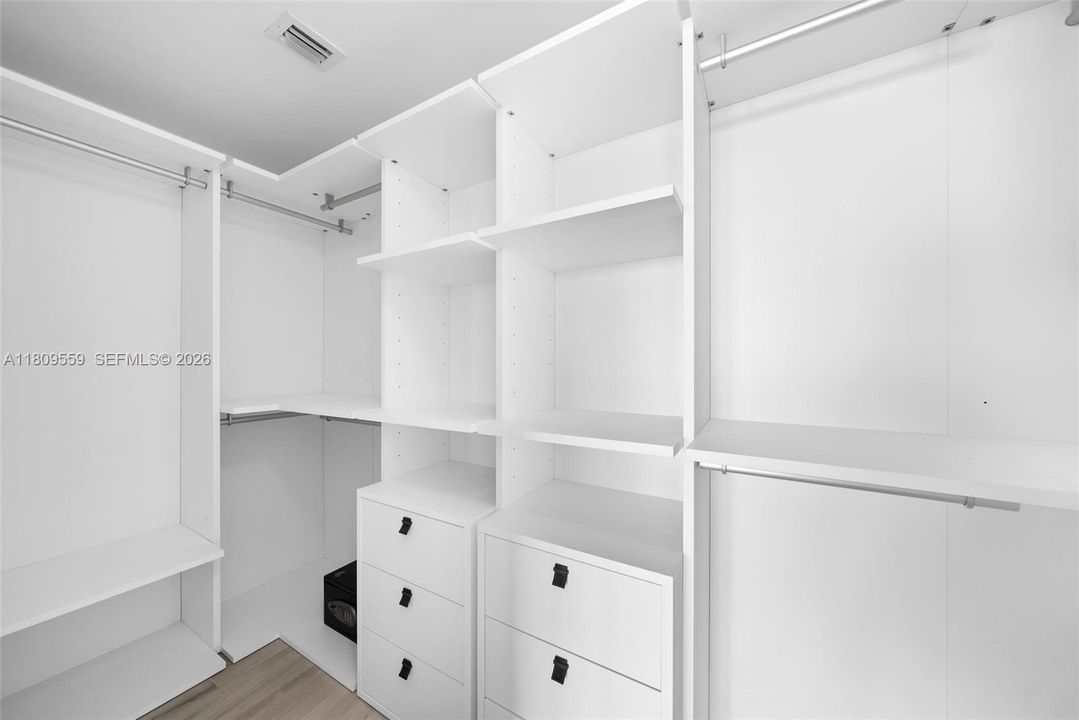 En Venta: $1,550,000 (3 camas, 3 baños, 1526 Pies cuadrados)