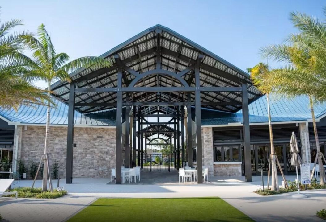 THE POINTE ENTRY