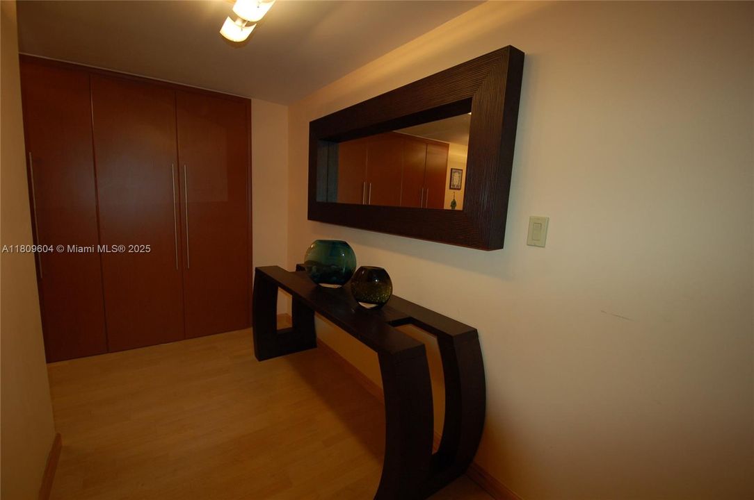 For Sale: $890,000 (2 beds, 2 baths, 1683 Square Feet)