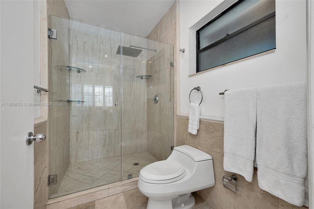 En Renta: $80,000 (5 camas, 5 baños, 5341 Pies cuadrados)