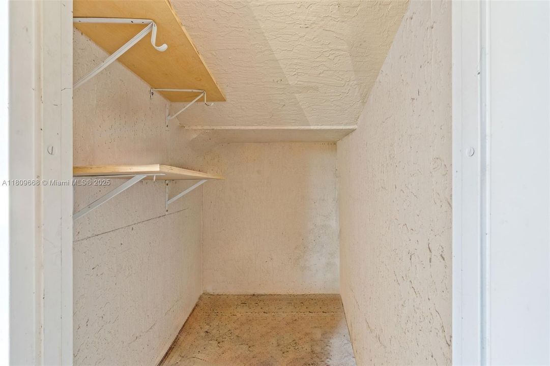 Recently Rented: $1,800 (2 beds, 2 baths, 822 Square Feet)