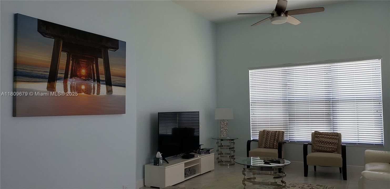 出租: $2,950 (4 贝兹, 3 浴室, 0 平方英尺)