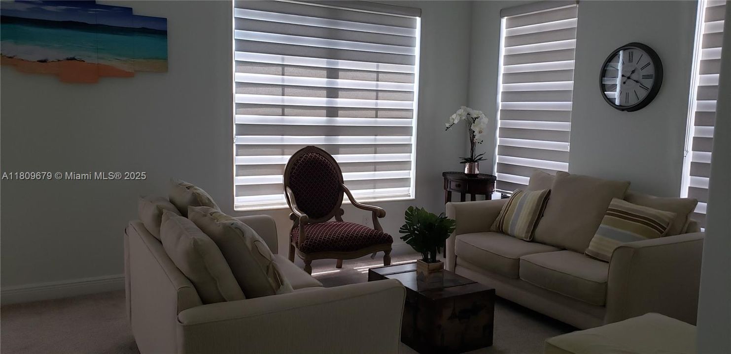 出租: $2,950 (4 贝兹, 3 浴室, 0 平方英尺)