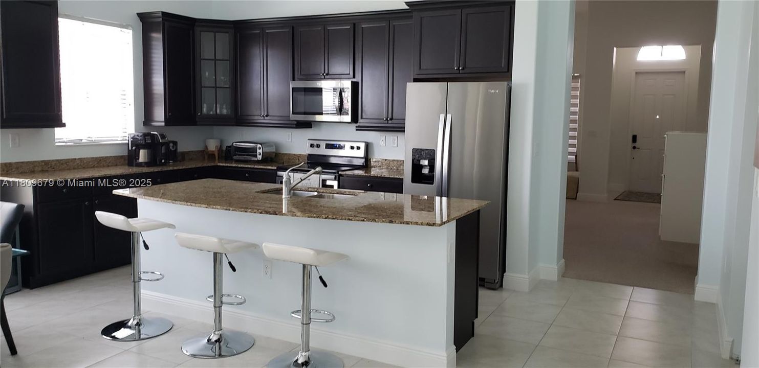 出租: $2,950 (4 贝兹, 3 浴室, 0 平方英尺)