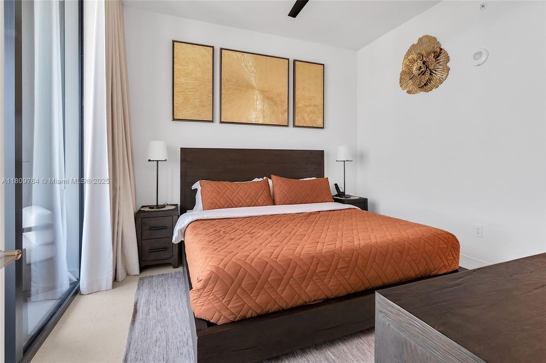 В аренду: $5,500 (1 спален, 1 ванн, 550 Квадратных фут)