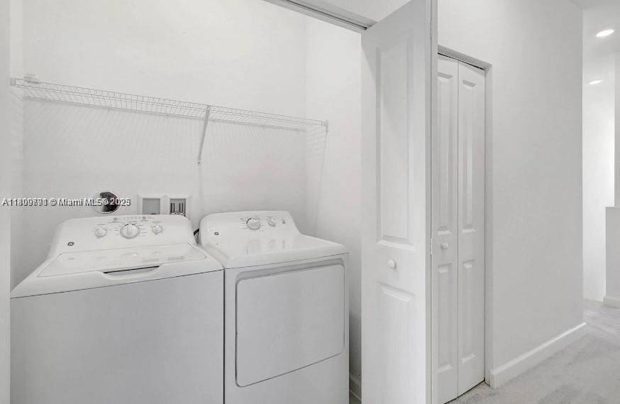 最近租的: $2,400 (3 贝兹, 2 浴室, 1635 平方英尺)