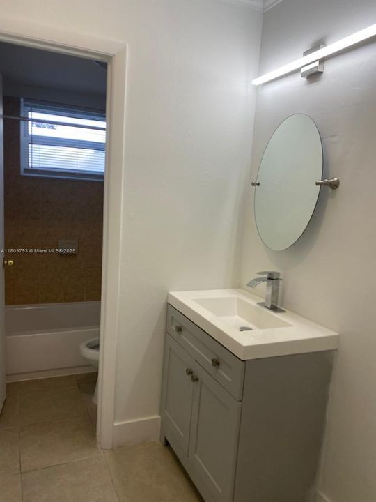 For Sale: $170,000 (1 beds, 1 baths, 564 Square Feet)