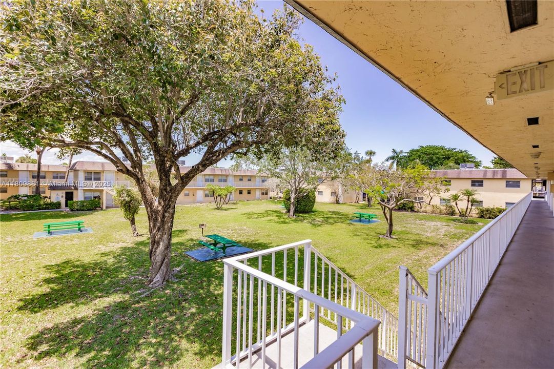 Recently Sold: $142,500 (1 beds, 1 baths, 427 Square Feet)