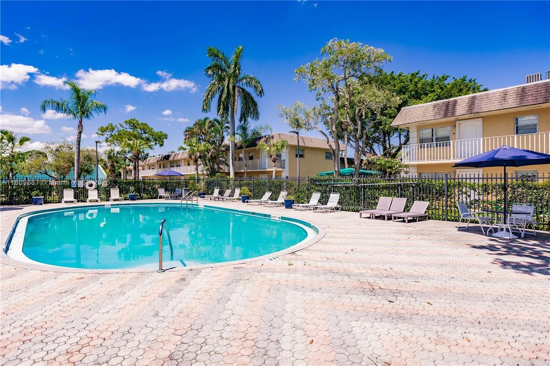 Recently Sold: $142,500 (1 beds, 1 baths, 427 Square Feet)