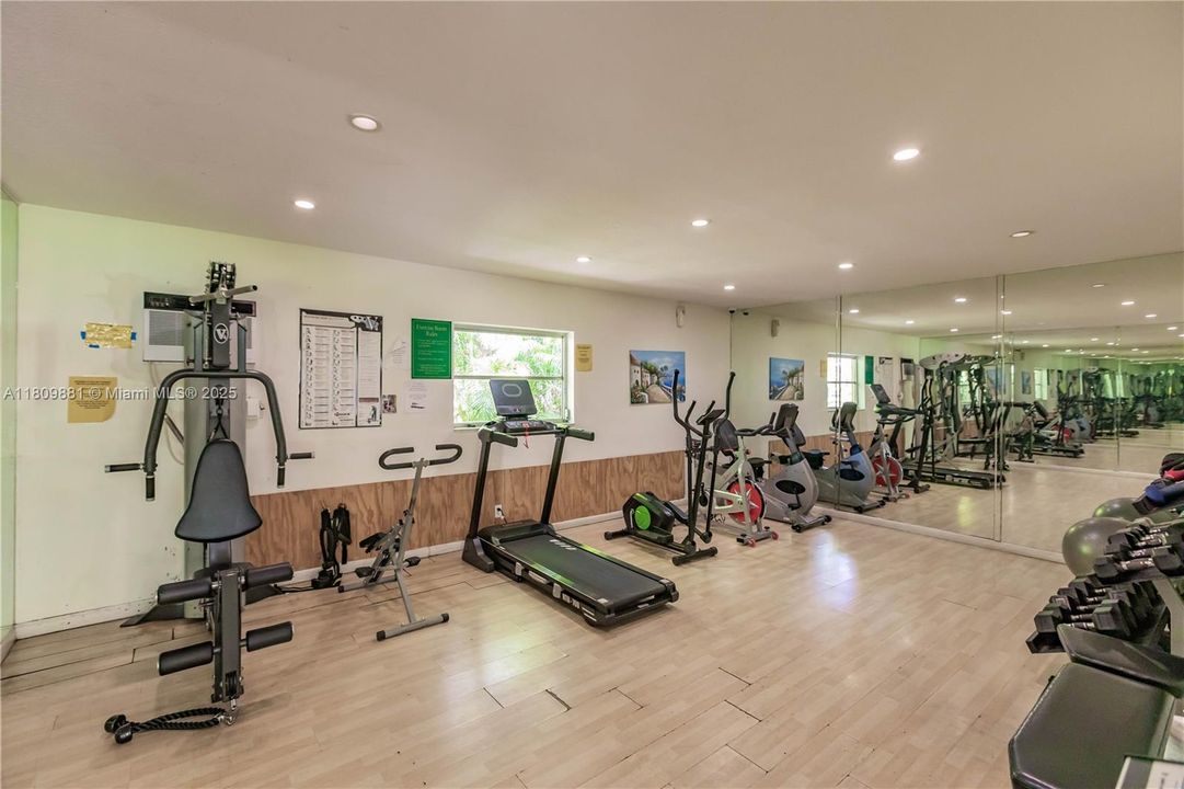 Recently Sold: $142,500 (1 beds, 1 baths, 427 Square Feet)