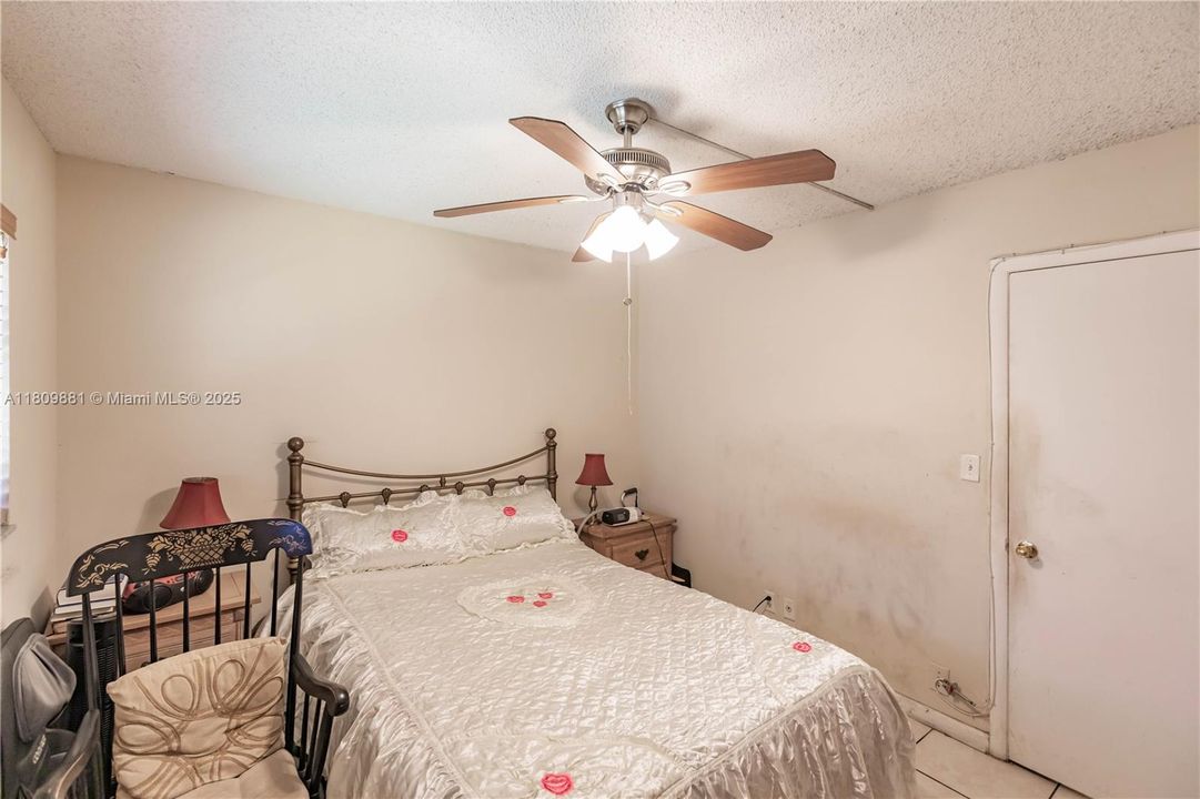 Recently Sold: $142,500 (1 beds, 1 baths, 427 Square Feet)