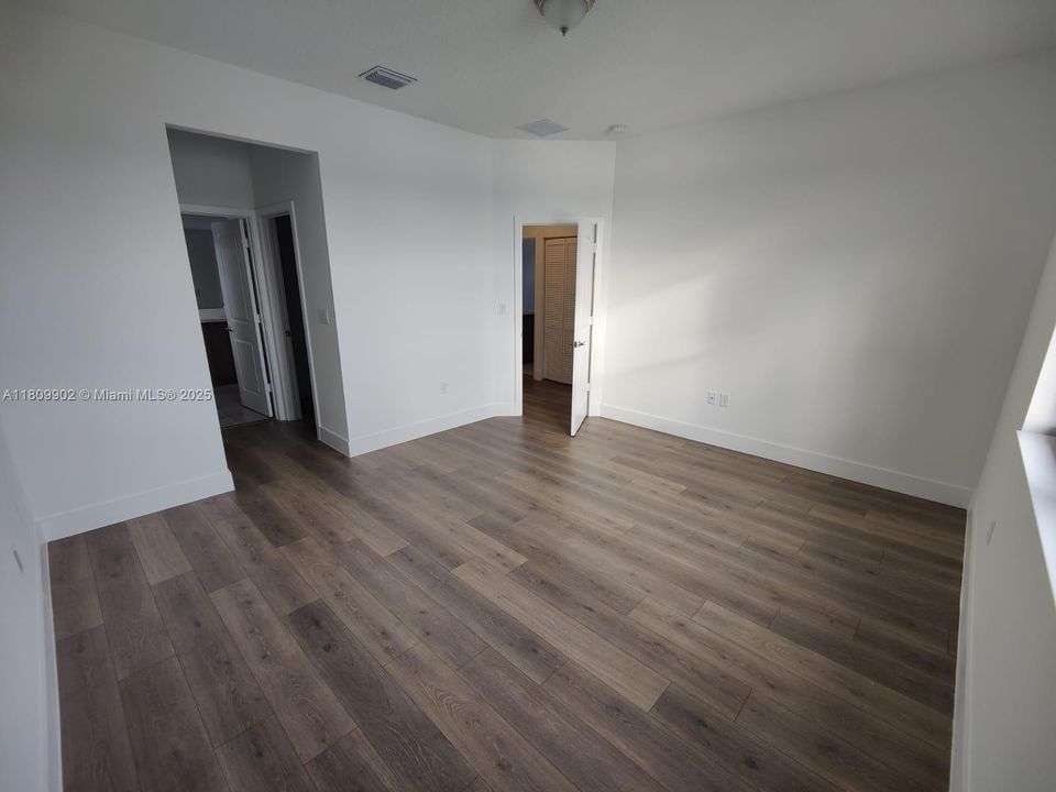 Recently Rented: $2,000 (3 beds, 2 baths, 0 Square Feet)