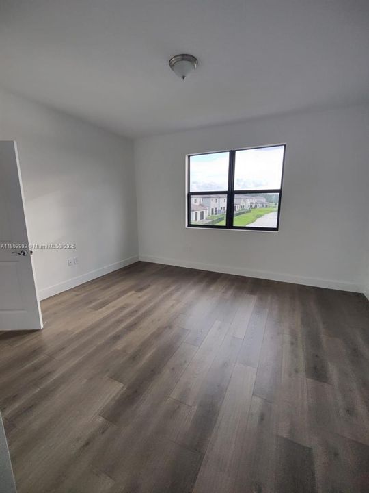 Recently Rented: $2,000 (3 beds, 2 baths, 0 Square Feet)