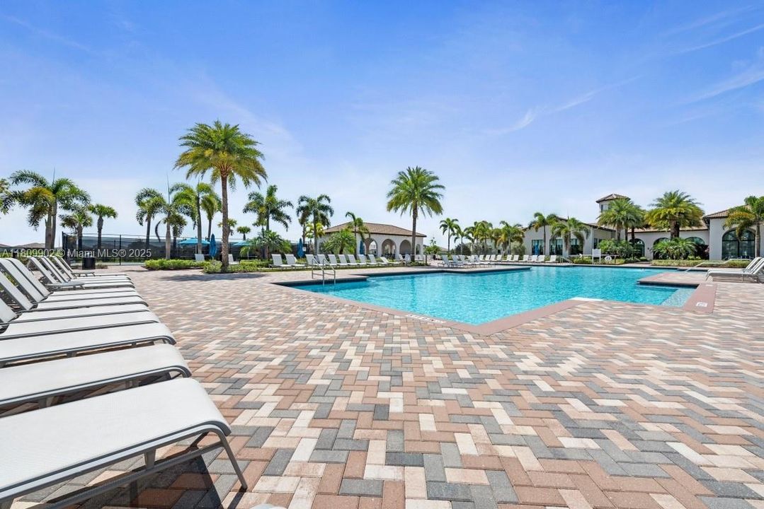 Recently Rented: $2,000 (3 beds, 2 baths, 0 Square Feet)