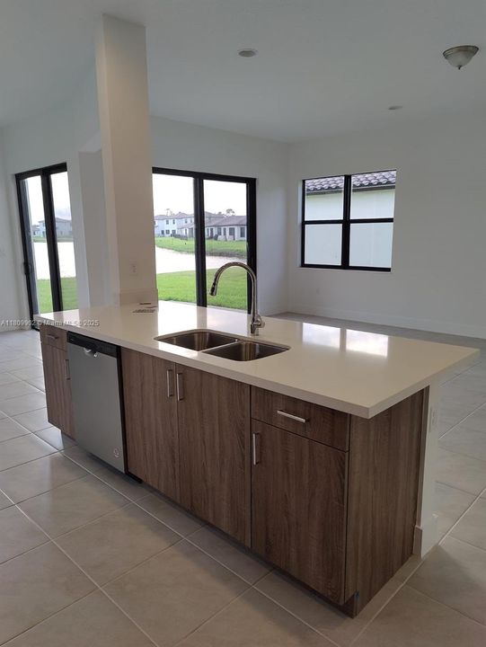 Recently Rented: $2,000 (3 beds, 2 baths, 0 Square Feet)