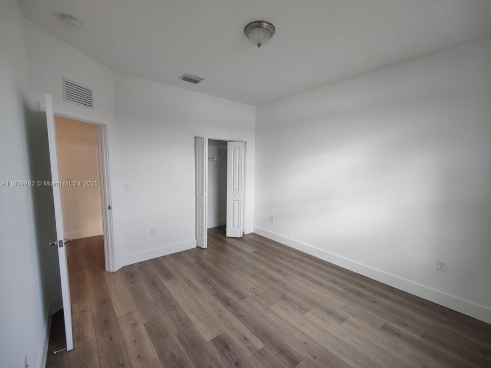 Recently Rented: $2,000 (3 beds, 2 baths, 0 Square Feet)