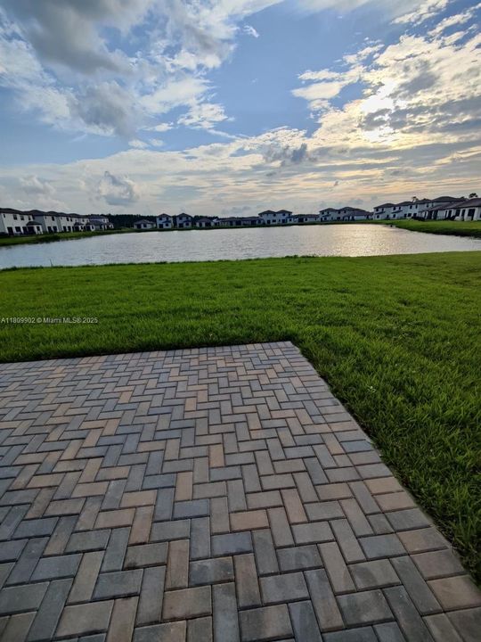 Recently Rented: $2,000 (3 beds, 2 baths, 0 Square Feet)