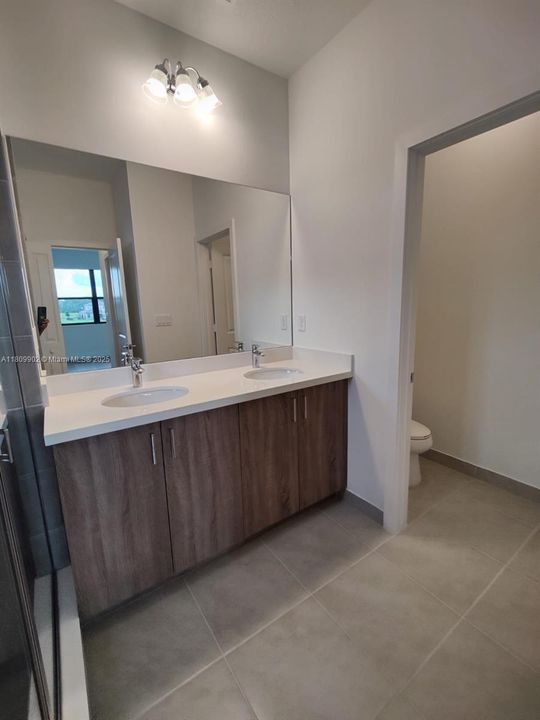 Recently Rented: $2,000 (3 beds, 2 baths, 0 Square Feet)