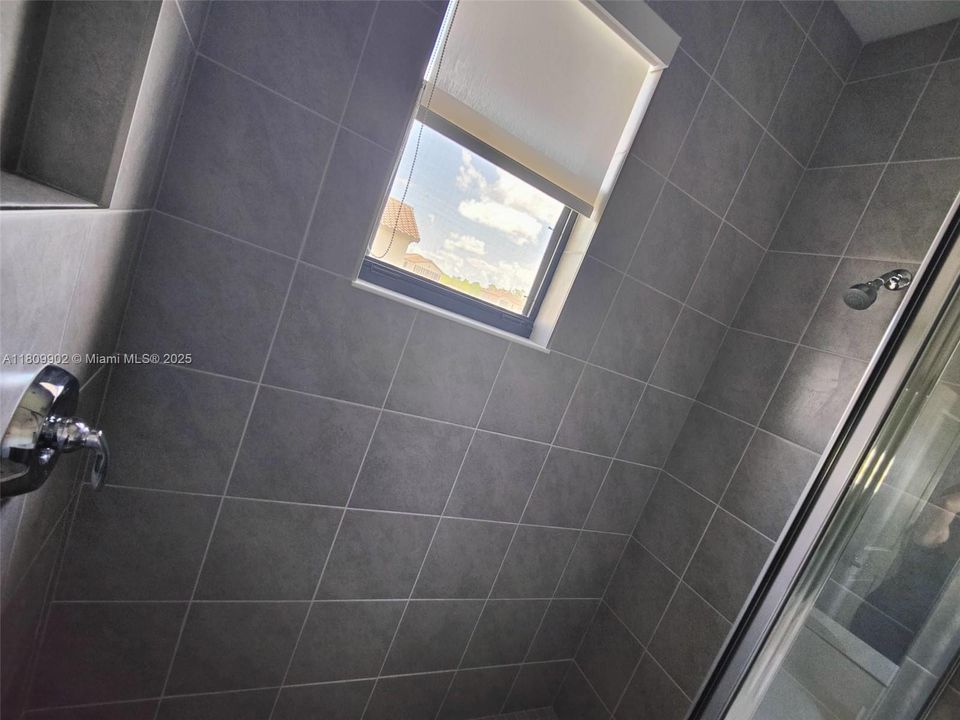 Recently Rented: $2,000 (3 beds, 2 baths, 0 Square Feet)