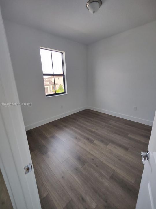 Recently Rented: $2,000 (3 beds, 2 baths, 0 Square Feet)