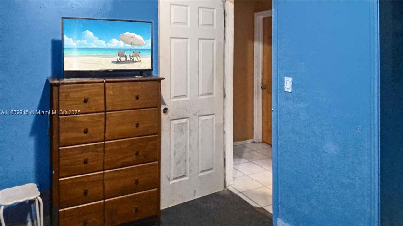 PHOTO ENHANCED TO SHOW POTENTIAL. PLEASE VIEW IN PERSON FOR ACCURACY.