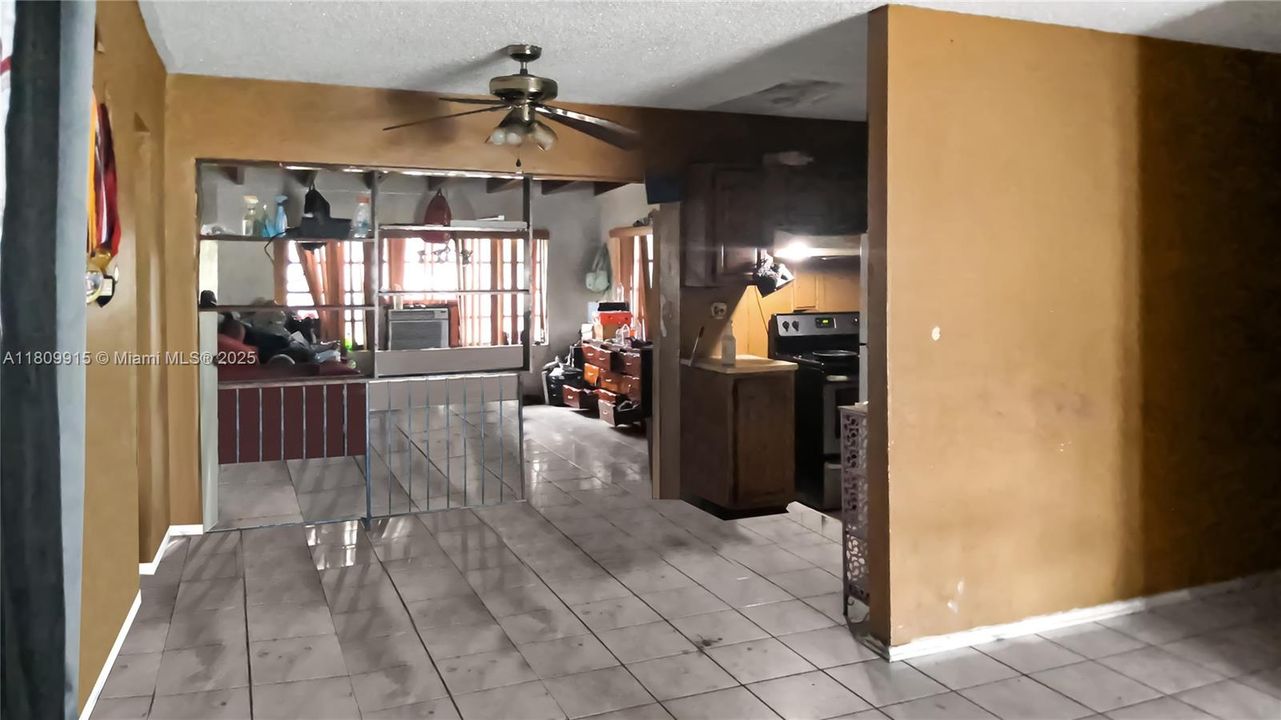 PHOTO ENHANCED TO SHOW POTENTIAL. PLEASE VIEW IN PERSON FOR ACCURACY.