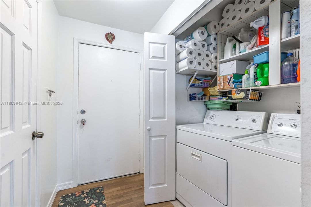 En Venta: $340,000 (3 camas, 2 baños, 1496 Pies cuadrados)