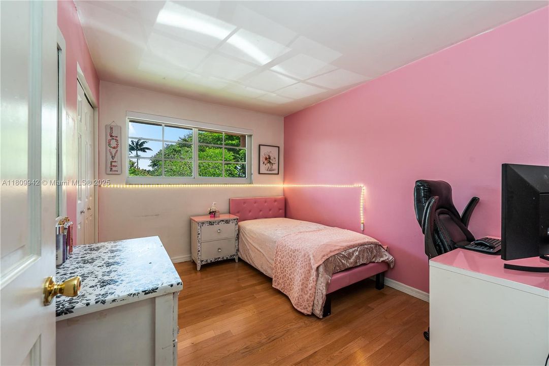 En Venta: $340,000 (3 camas, 2 baños, 1496 Pies cuadrados)