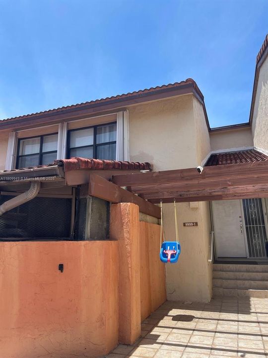 For Sale: $359,000 (3 beds, 2 baths, 1314 Square Feet)