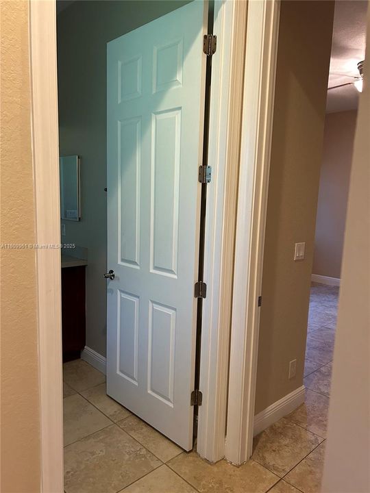 Recently Rented: $5,565 (4 beds, 3 baths, 2712 Square Feet)