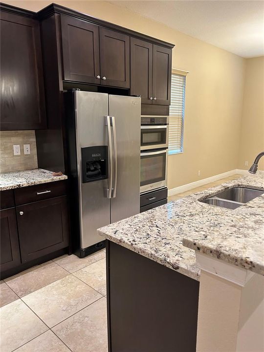 Recently Rented: $5,565 (4 beds, 3 baths, 2712 Square Feet)