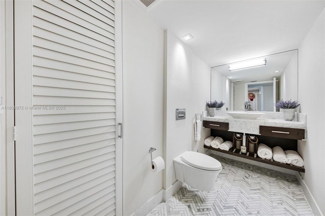 待售: $2,850,000 (3 贝兹, 3 浴室, 2403 平方英尺)