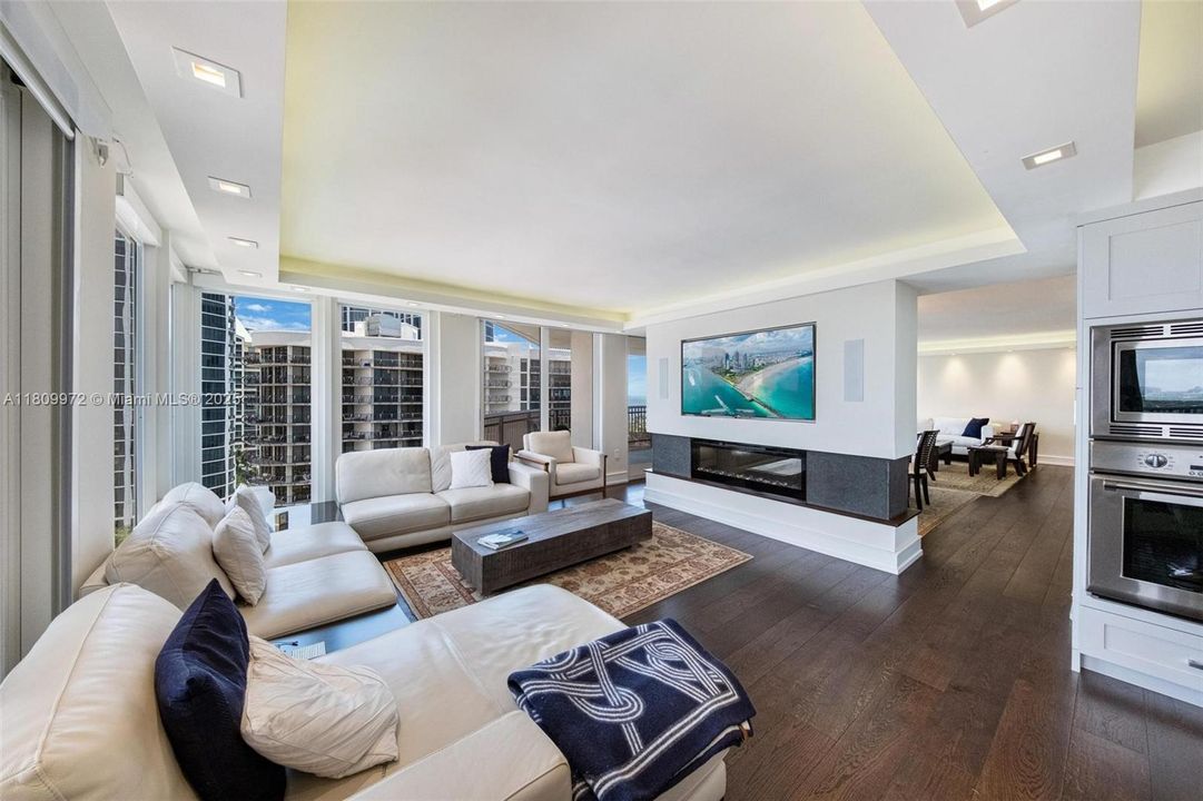 待售: $2,850,000 (3 贝兹, 3 浴室, 2403 平方英尺)