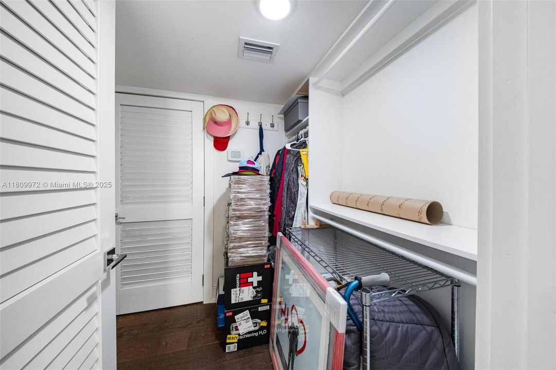 待售: $2,850,000 (3 贝兹, 3 浴室, 2403 平方英尺)