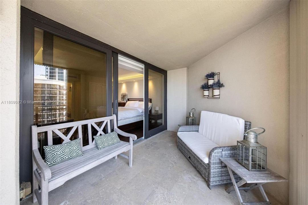 待售: $2,850,000 (3 贝兹, 3 浴室, 2403 平方英尺)