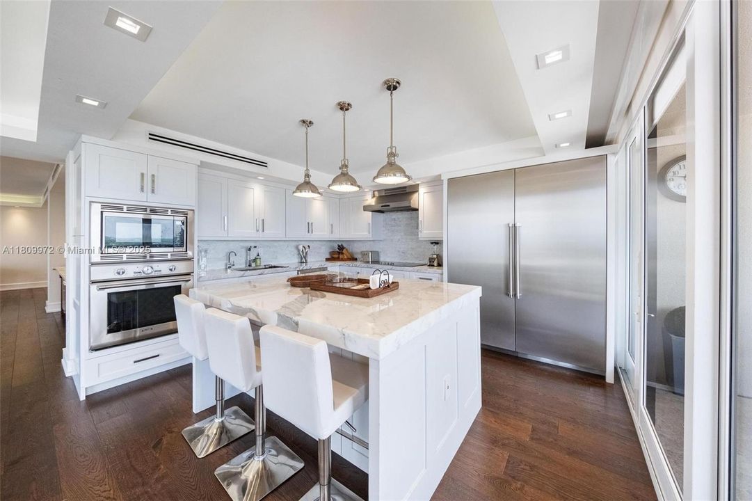 待售: $2,850,000 (3 贝兹, 3 浴室, 2403 平方英尺)