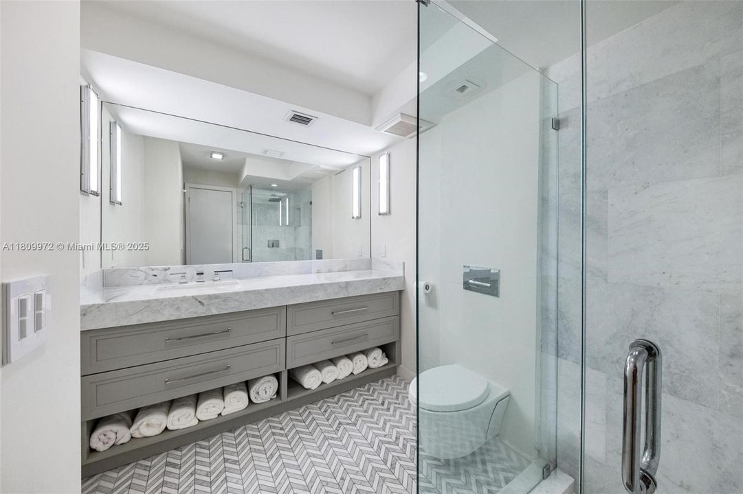 待售: $2,850,000 (3 贝兹, 3 浴室, 2403 平方英尺)