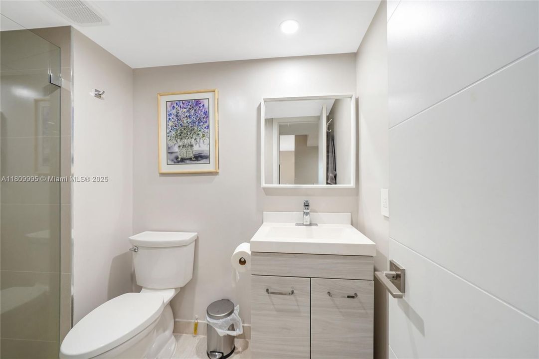 Vendido Recientemente: $339,000 (2 camas, 2 baños, 1231 Pies cuadrados)