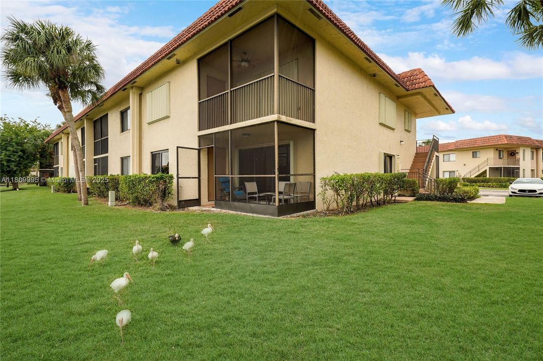 Vendido Recientemente: $339,000 (2 camas, 2 baños, 1231 Pies cuadrados)