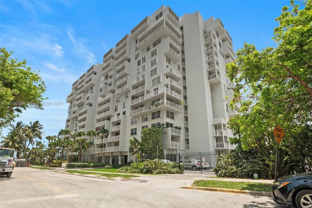 最近售出: $489,000 (1 贝兹, 1 浴室, 804 平方英尺)