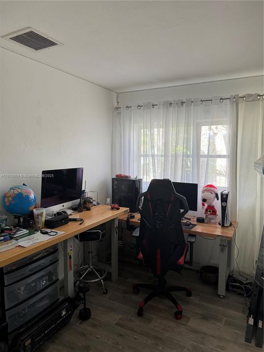 Недавно арендовано: $3,500 (2 спален, 2 ванн, 976 Квадратных фут)