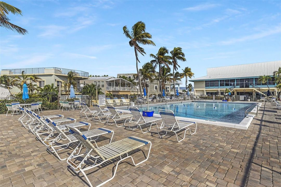 Недавно продано: $1,100,000 (0.04 acres)