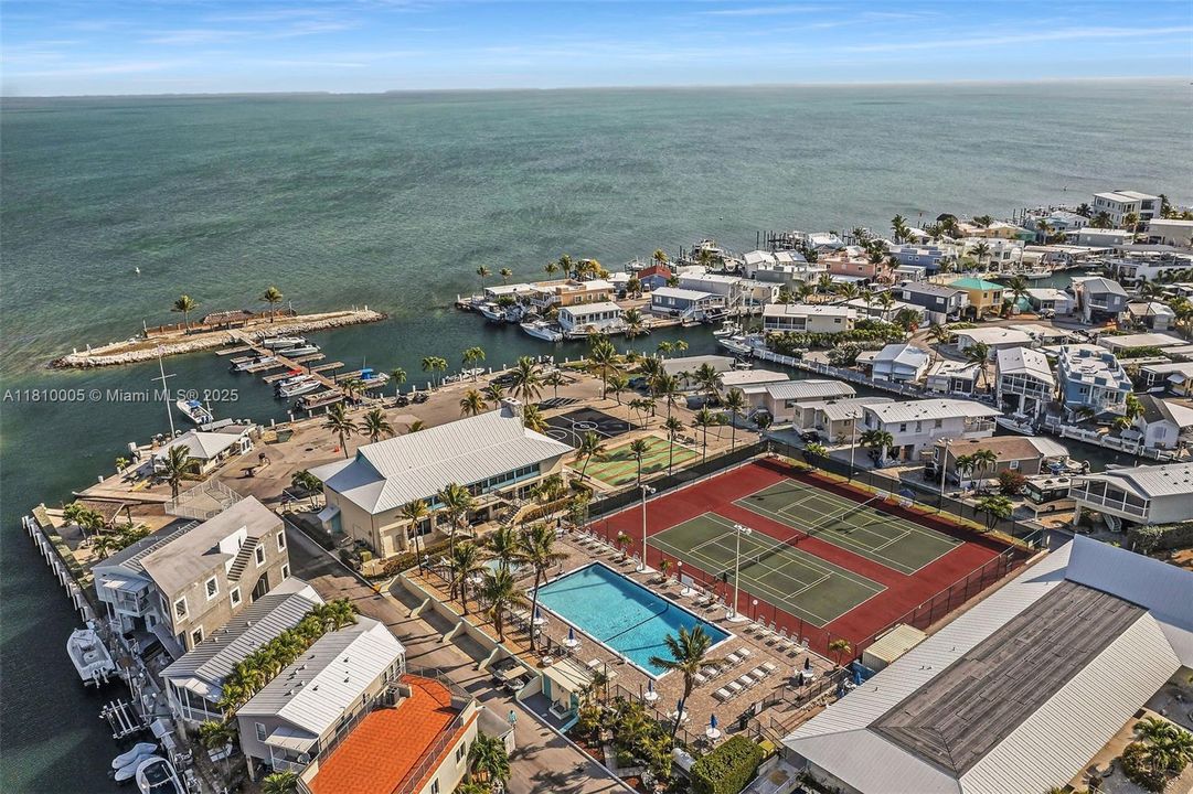 Недавно продано: $1,100,000 (0.04 acres)