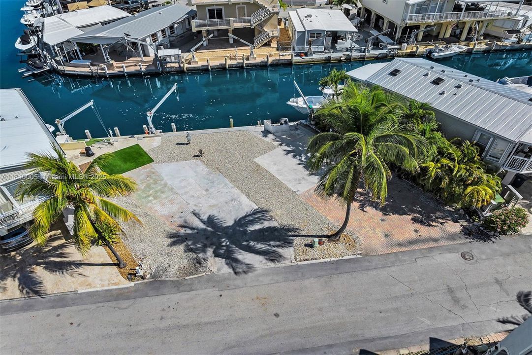 Недавно продано: $1,100,000 (0.04 acres)