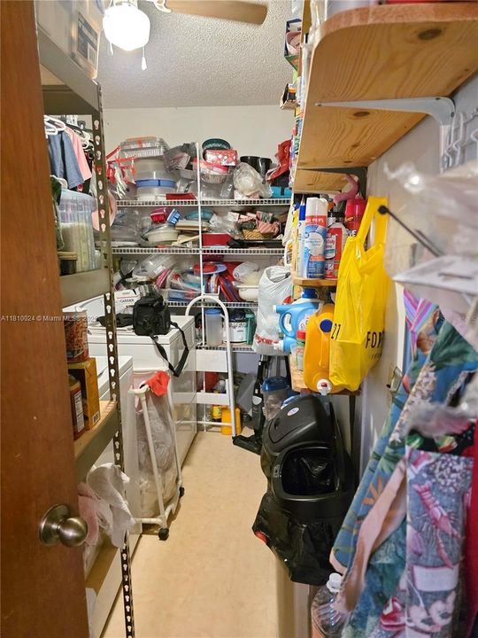 Vendido Recientemente: $249,000 (3 camas, 1 baños, 1323 Pies cuadrados)