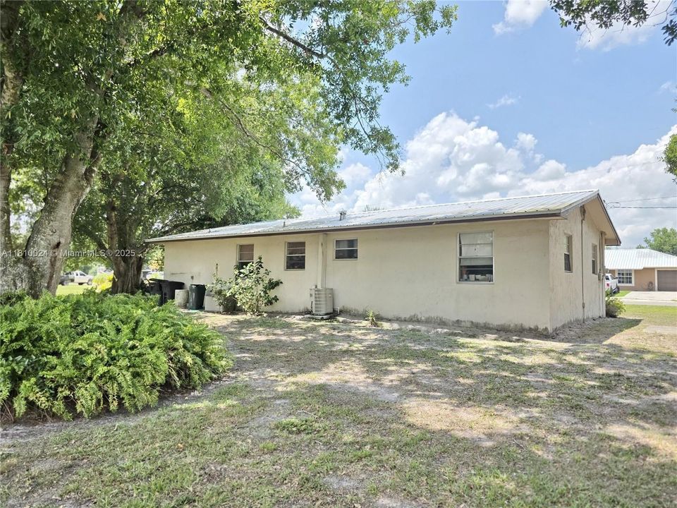 Vendido Recientemente: $249,000 (3 camas, 1 baños, 1323 Pies cuadrados)