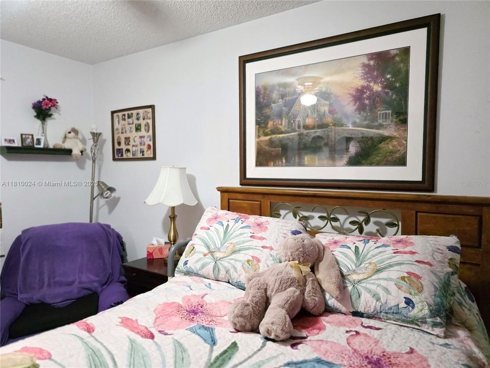 Vendido Recientemente: $249,000 (3 camas, 1 baños, 1323 Pies cuadrados)